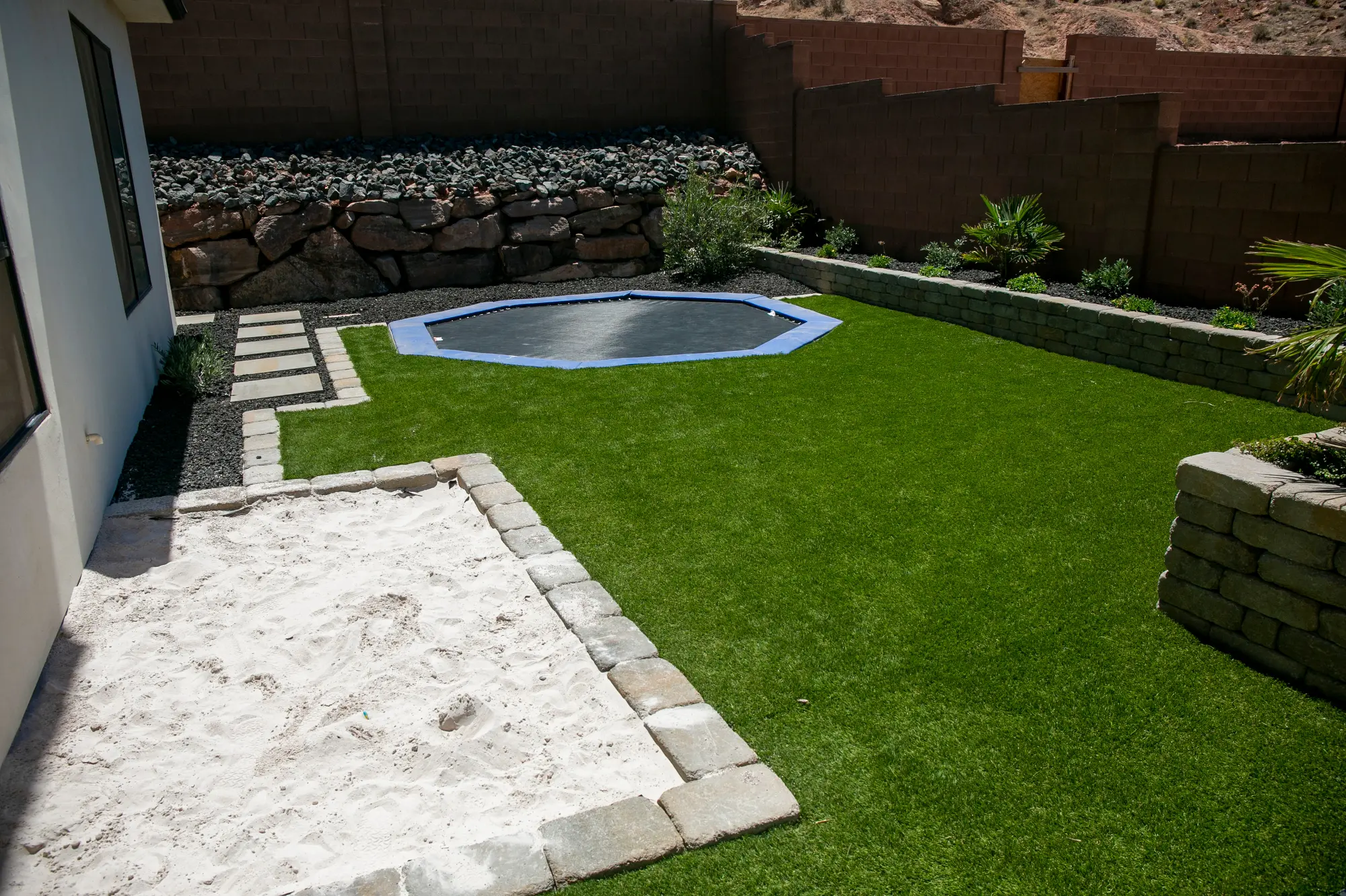 Poolside Gazebo 18